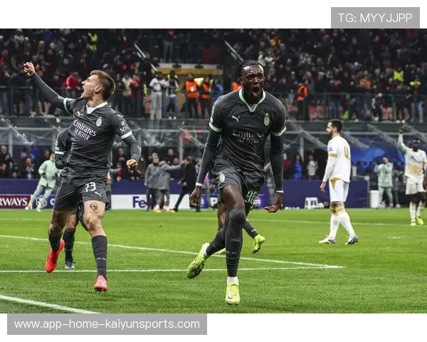 切尔西弧顶外的远射数次击中门框