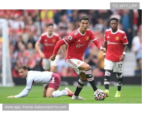 维拉完成关键左路签约