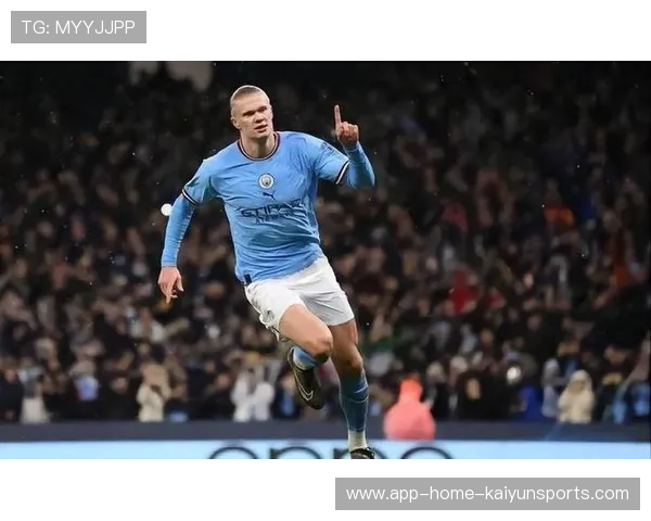 曼城组织进攻如行云流水，哈兰德暴力抽射